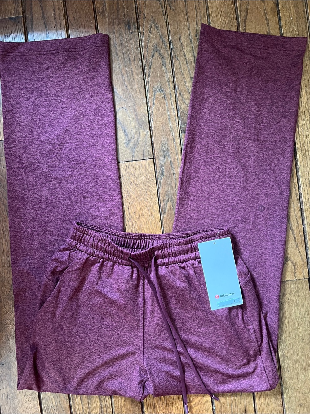 Lululemon Burgundy Soft Jersey Straight Leg MR Pants Regular Inseam Size 4